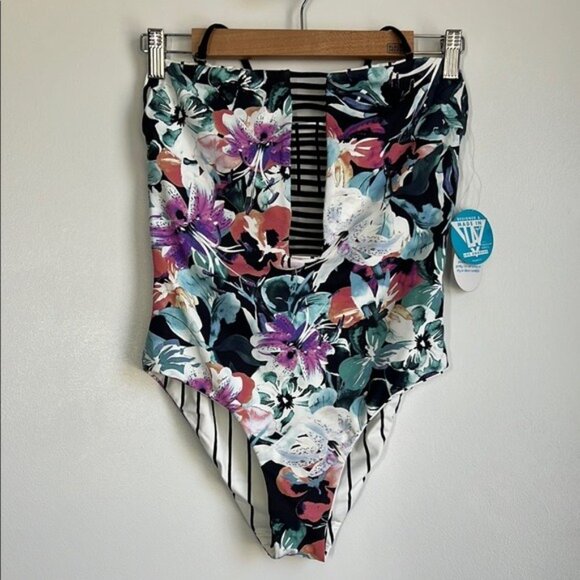 WET Swimwear Brie Reversable Open Back One Piece Swimsuit - M - Picture 2 of 11